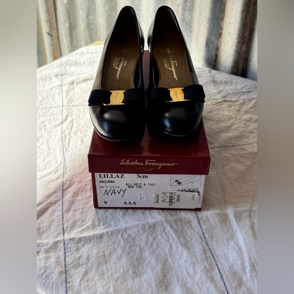 Salvatore Ferragamo Navy Flats with Gold Buckle - Picture 2 of 5